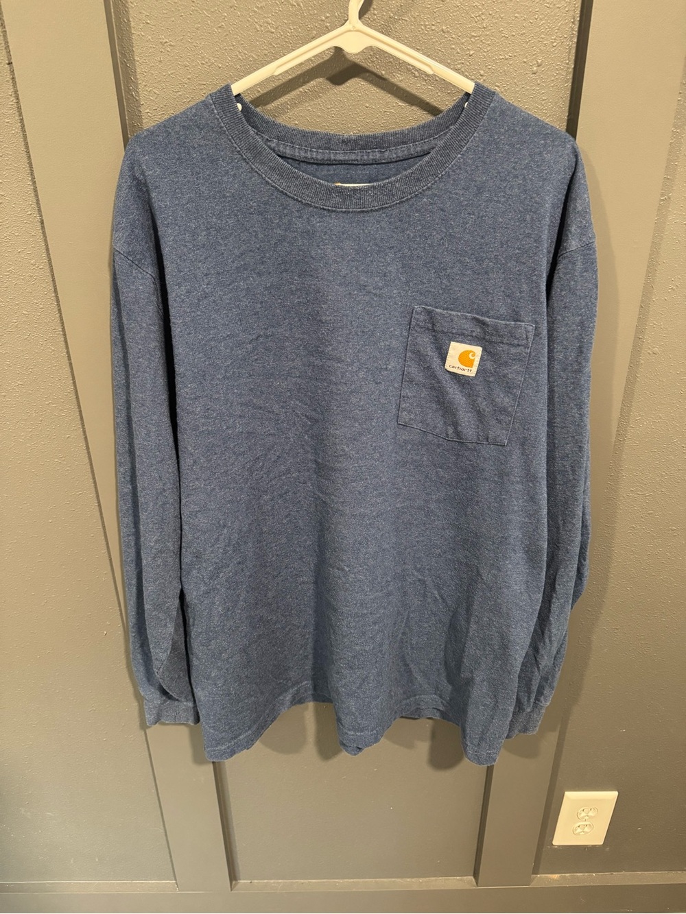 Carhartt Men’s Long Sleeve Pocket Tee in Heather Navy